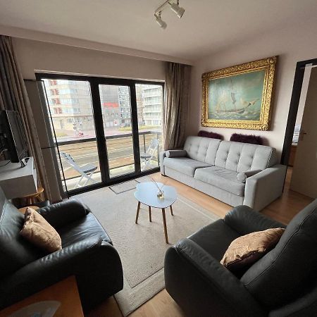Frontaal Zeezicht In Appartement De Strandjutter Ostende Extérieur photo