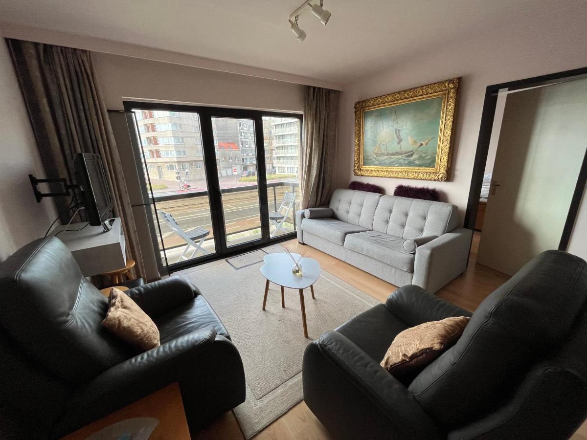 Frontaal Zeezicht In Appartement De Strandjutter Ostende Extérieur photo