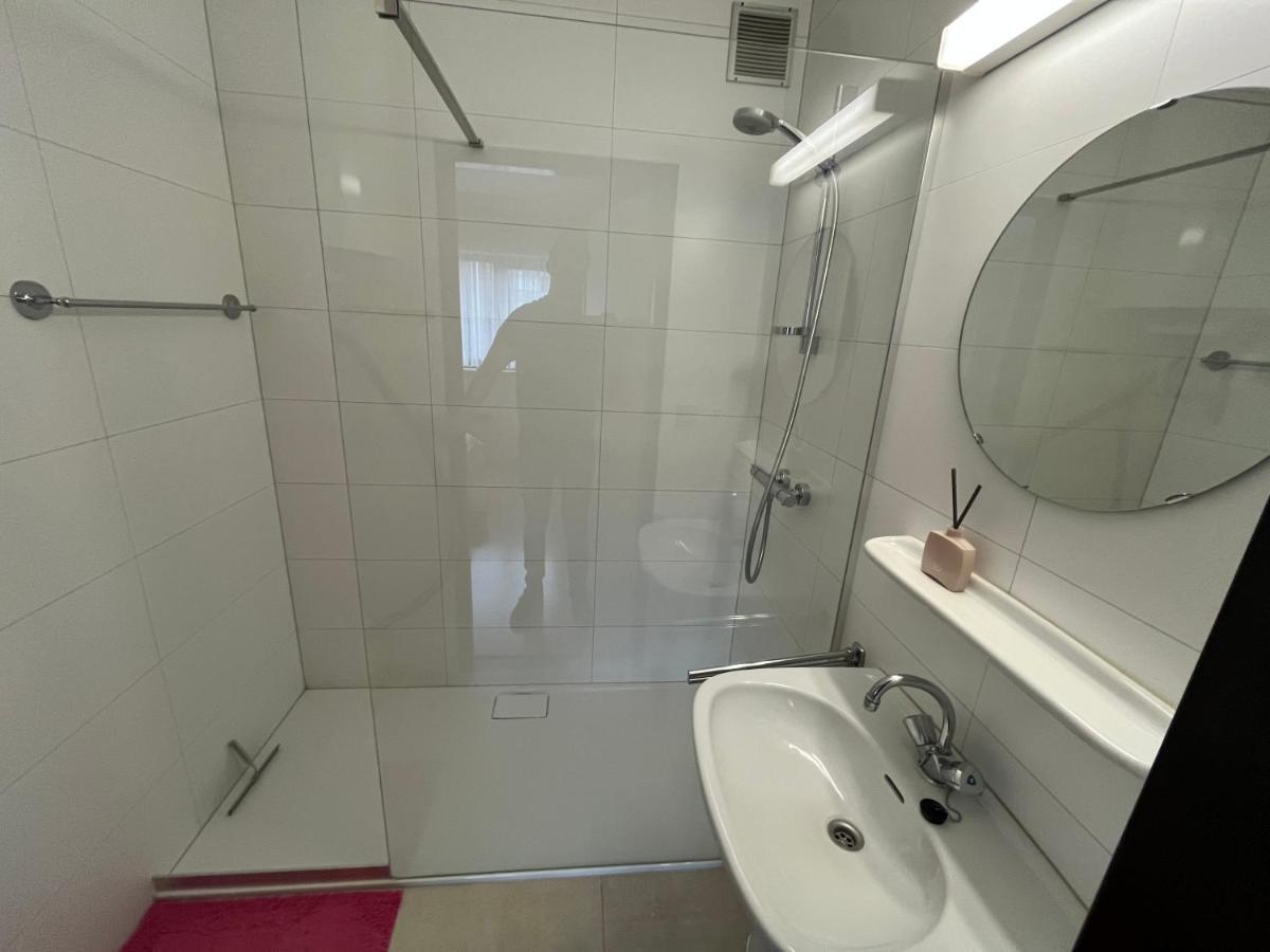 Frontaal Zeezicht In Appartement De Strandjutter Ostende Extérieur photo